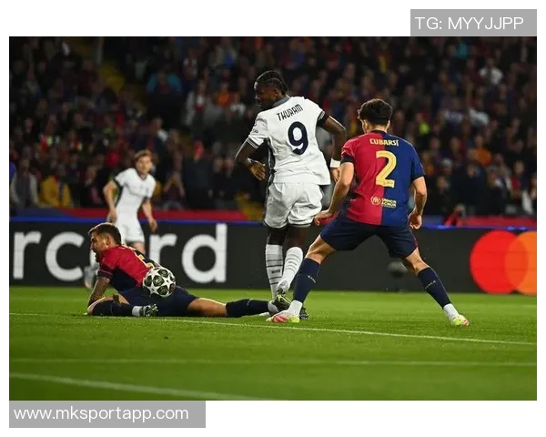 卡拉格称凯恩在拜仁表现堪比梅罗奖杯数低估了他的实力