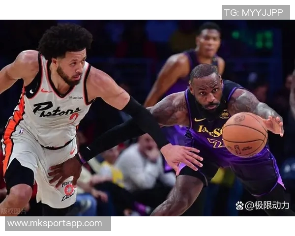 里德半场状态火热11投8中狂砍19分5篮板展现超强实力