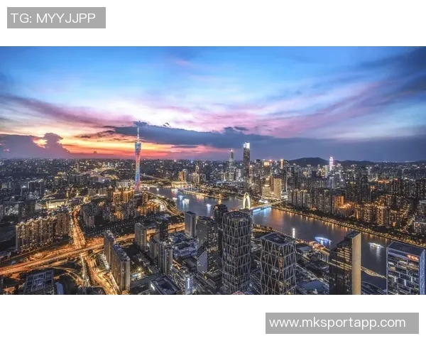 中超足球场建设现状分析及申花铁人场地改造情况探讨