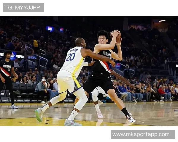 媒体人分析瀚森表现松弛带来机会增加但体能不足影响防守效率下降